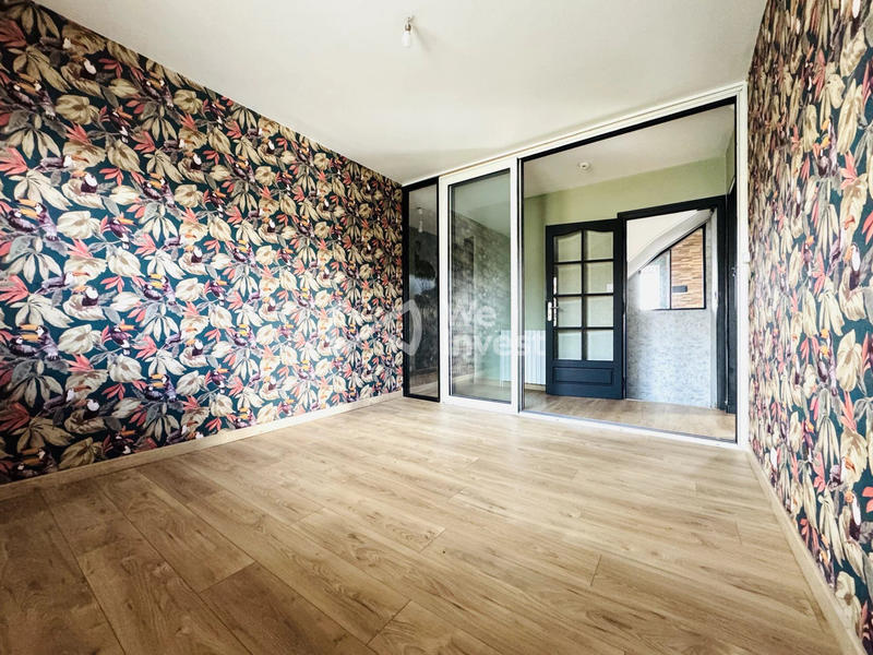 Maison - 205 m² - 7 pièces