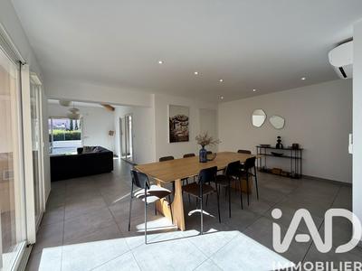 Maison - 167 m² - 8 pièces