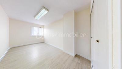 Appartement - 100 m² - 5 pièces