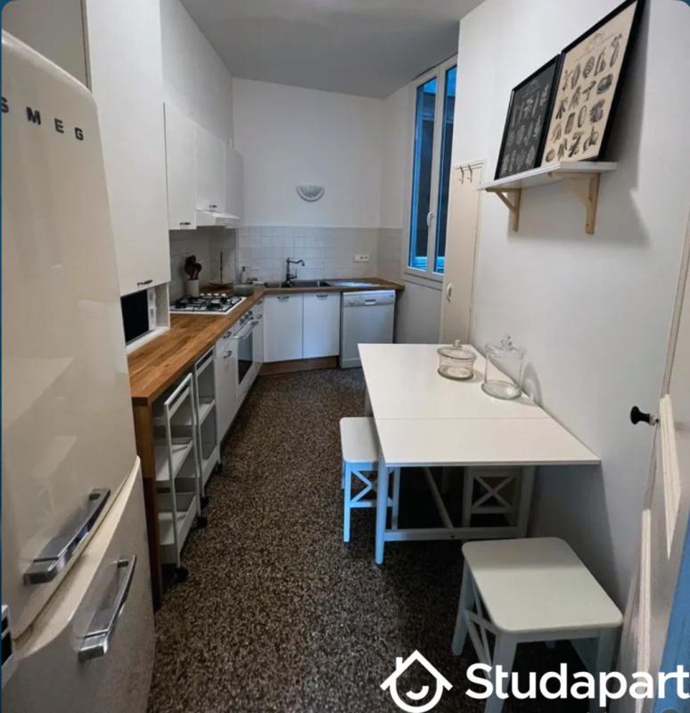 Chambre - 15 m² - 1 pièce