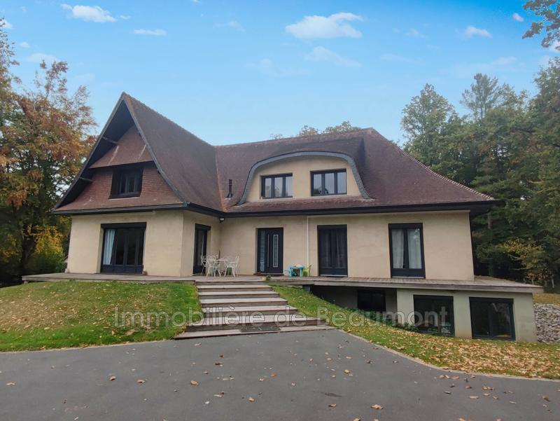 Maison - 260 m² - 7 pièces