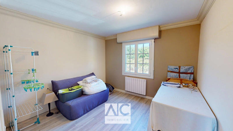 Maison - 152 m² - 7 pièces