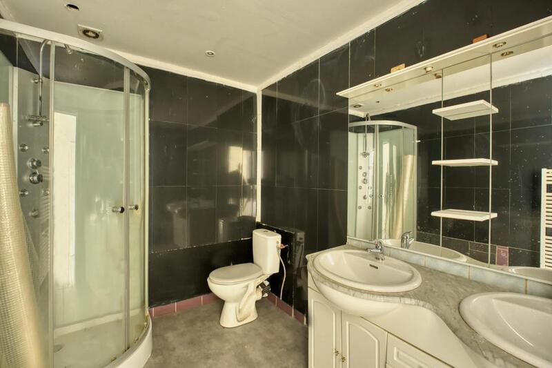 Duplex - 103 m² - 5 pièces