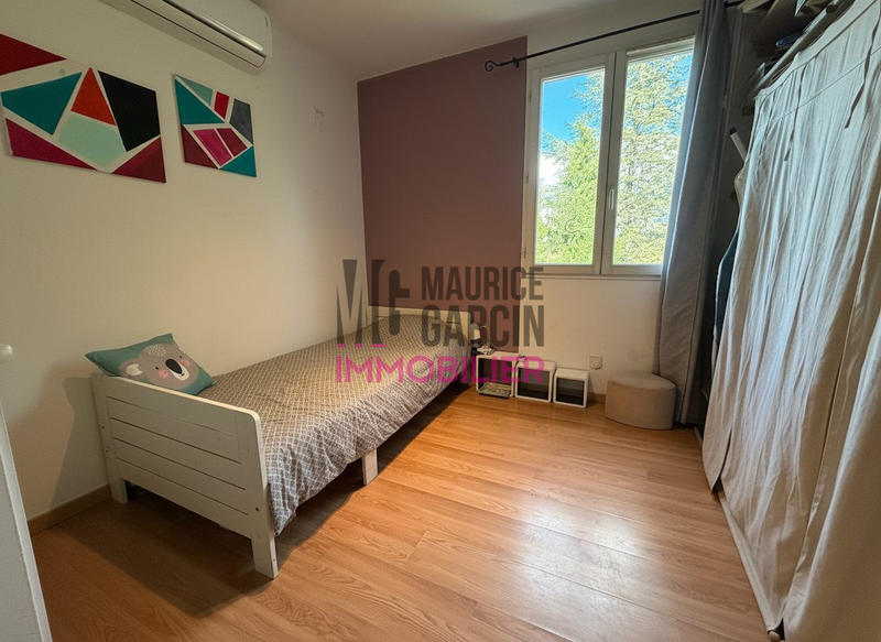 Maison - 96 m² - 5 pièces