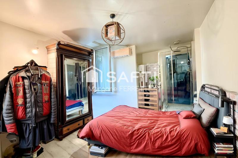 Maison - 250 m² - 7 pièces