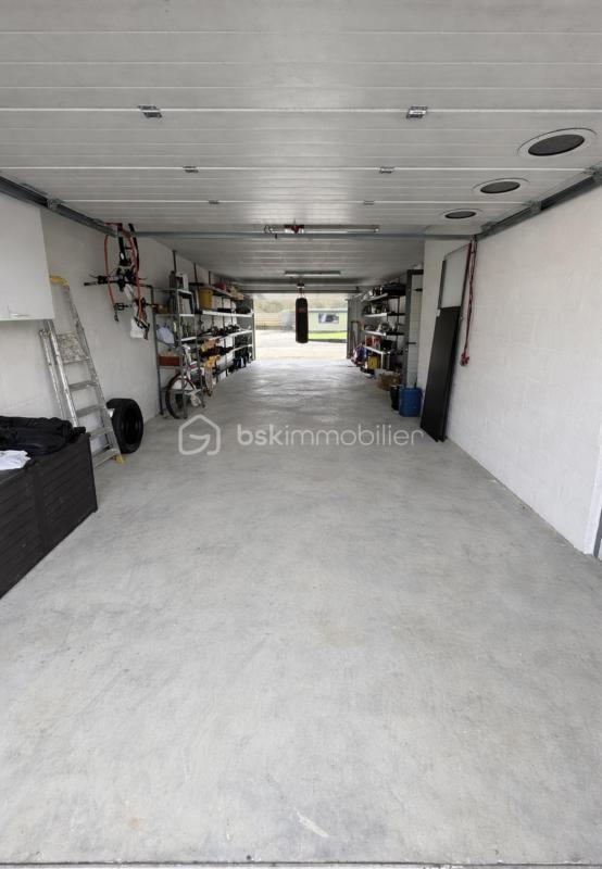 Maison - 270 m² - 10 pièces