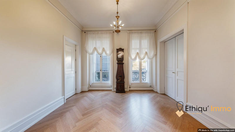 Appartement - 126 m² - 5 pièces