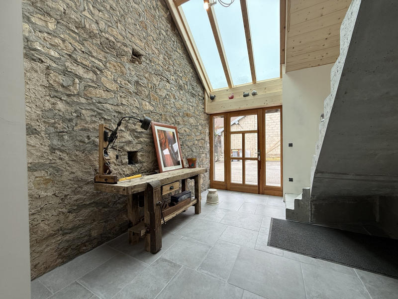 Maison - 332 m² - 9 pièces