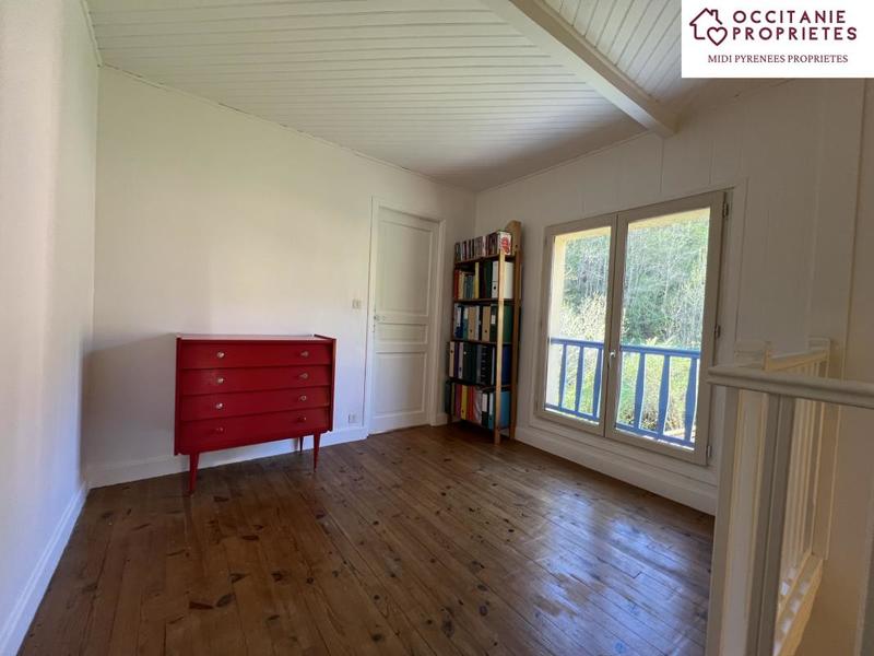 Propriété - 228 m² - 14 pièces