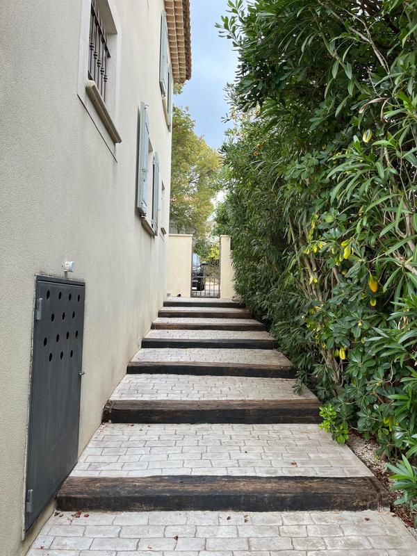 Villa - 217 m² - 7 pièces