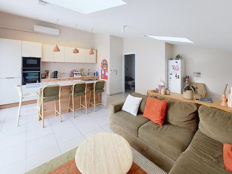 Appartement - 93 m² - 4 pièces