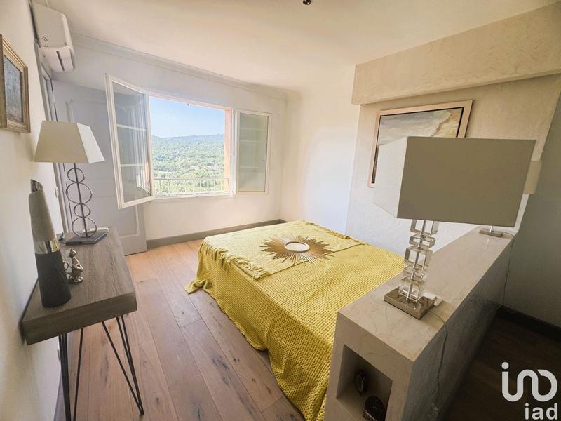 Maison - 185 m² - 5 pièces