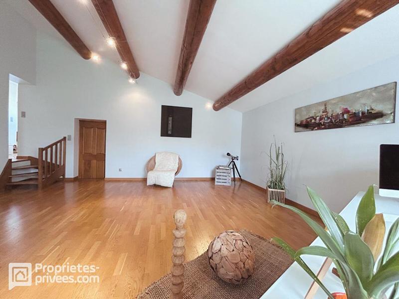 Maison - 200 m² - 5 pièces