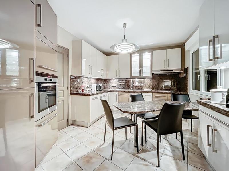 Villa - 182 m² - 5 pièces