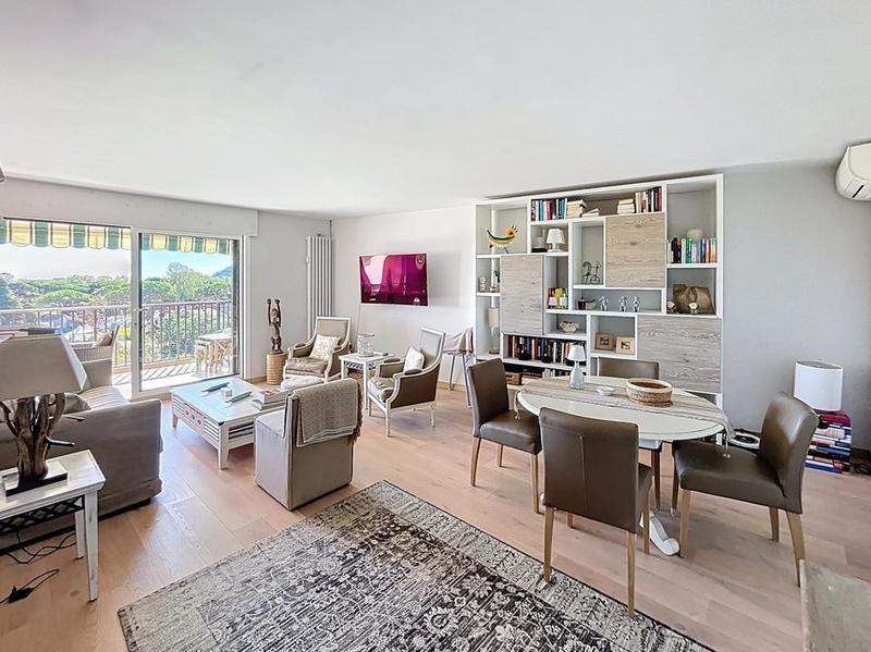 Appartement - 100 m² - 4 pièces