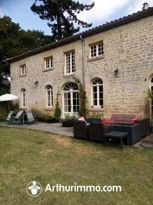 Maison - 215 m² - 7 pièces