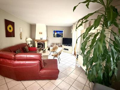 Maison - 177 m² - 5 pièces