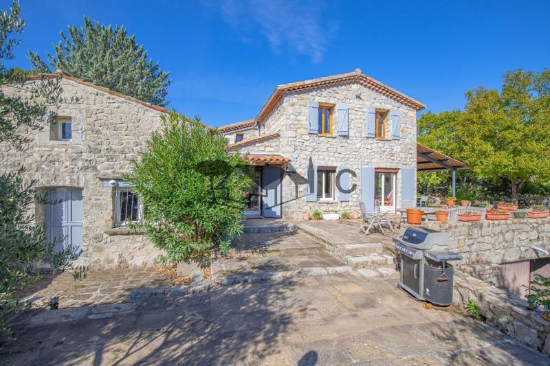 Corps de ferme - 198 m² - 7 pièces