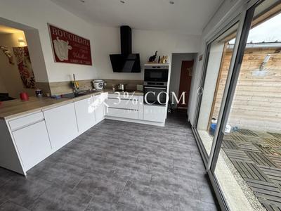 Maison - 107 m² - 7 pièces