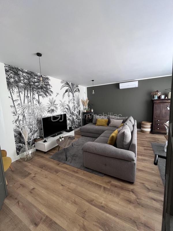 Maison traditionnelle - 191 m² - 6 pièces