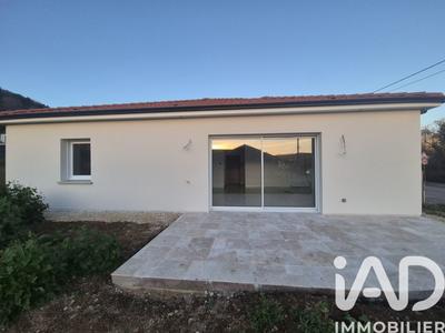 Maison - 99 m² - 4 pièces