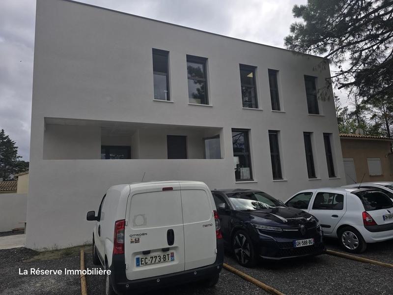 Bureau - 70 m² - 1 pièce