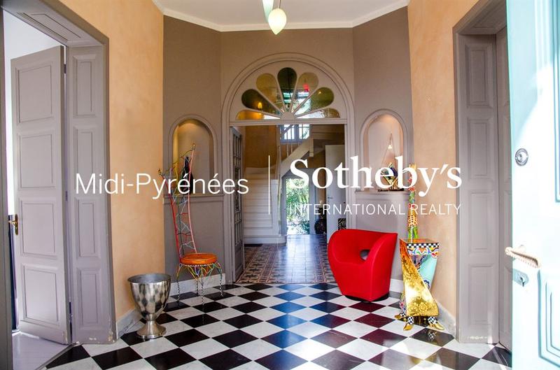 Maison de maîtres - 403 m² - 10 pièces