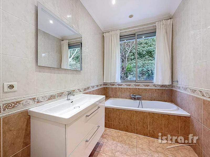 Appartement - 76 m² - 3 pièces