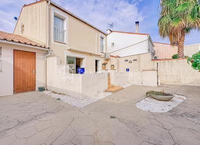 Villa - 100 m² - 5 pièces