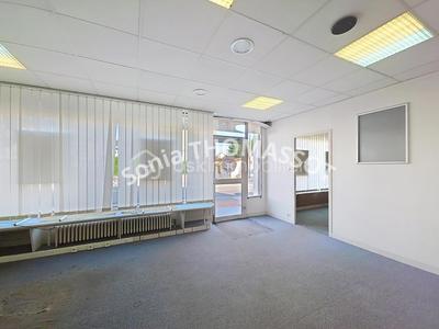 Bureau - 81 m² - 4 pièces