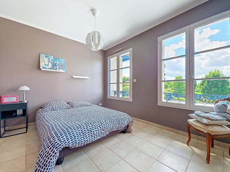 Maison - 200 m² - 5 pièces