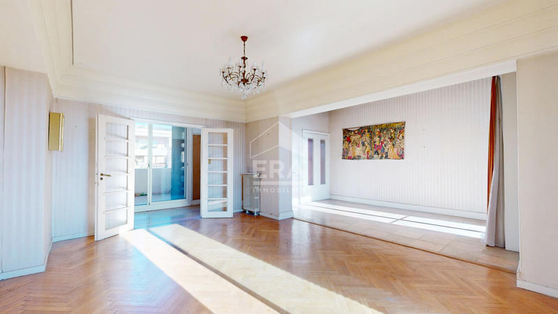 Appartement - 156 m² - 6 pièces