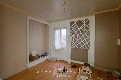 Immeuble - 150 m² - 8 pièces