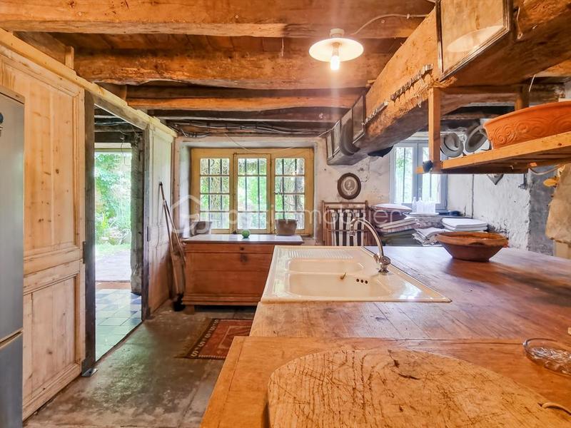 Maison en pierre - 560 m² - 11 pièces