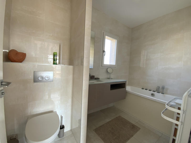 Maison - 183 m² - 6 pièces