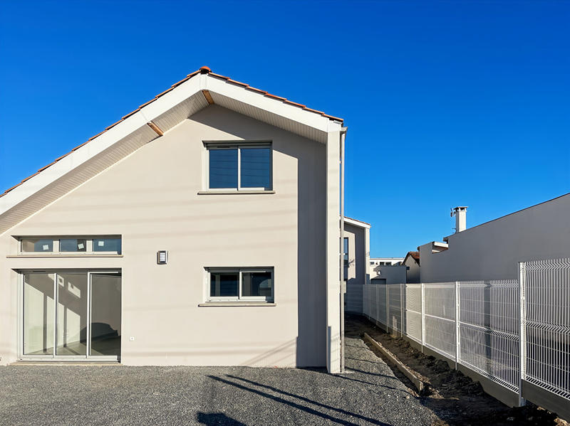 Maison - 98 m² - 4 pièces