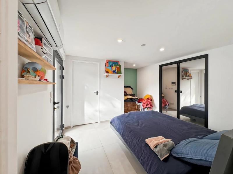 Maison - 236 m² - 7 pièces