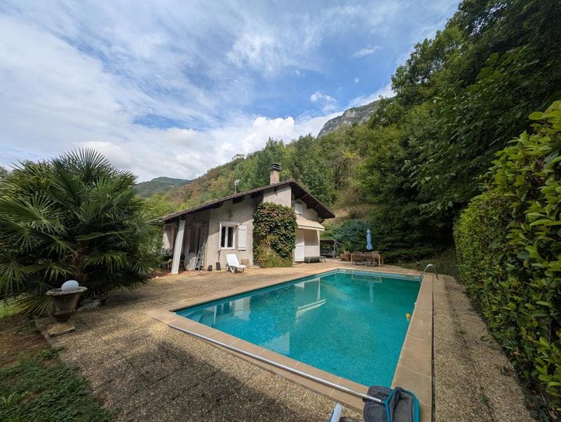 Villa - 205 m² - 5 pièces