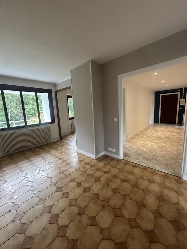 Maison - 137 m² - 7 pièces