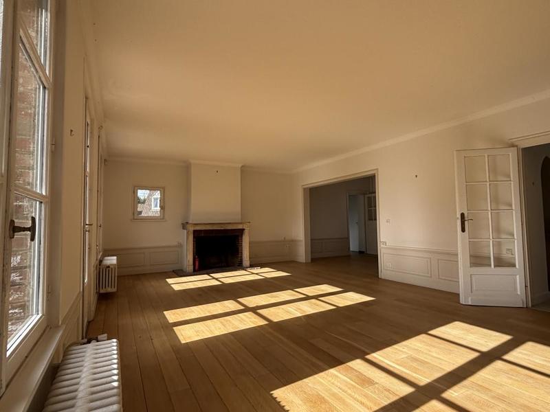 Demeure - 200 m² - 8 pièces