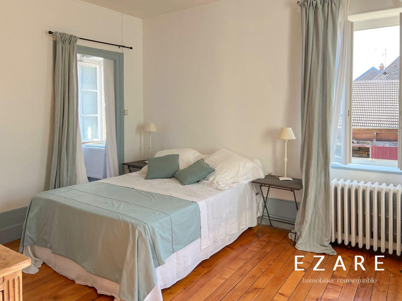 Maison ancienne - 260 m² - 12 pièces