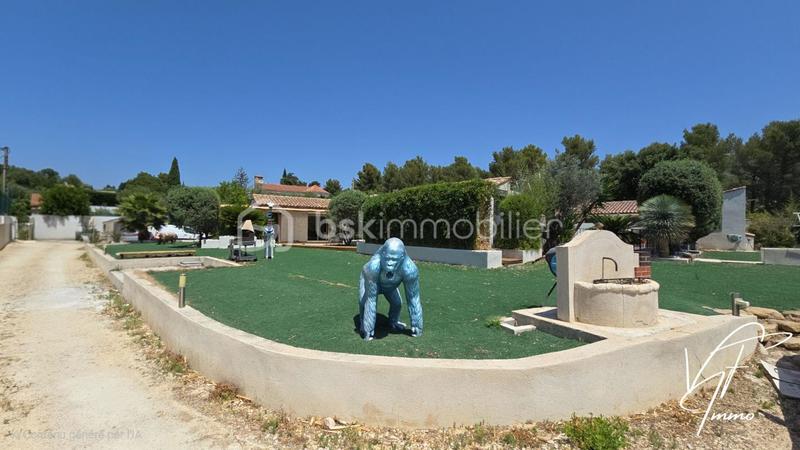 Villa - 243 m² - 8 pièces