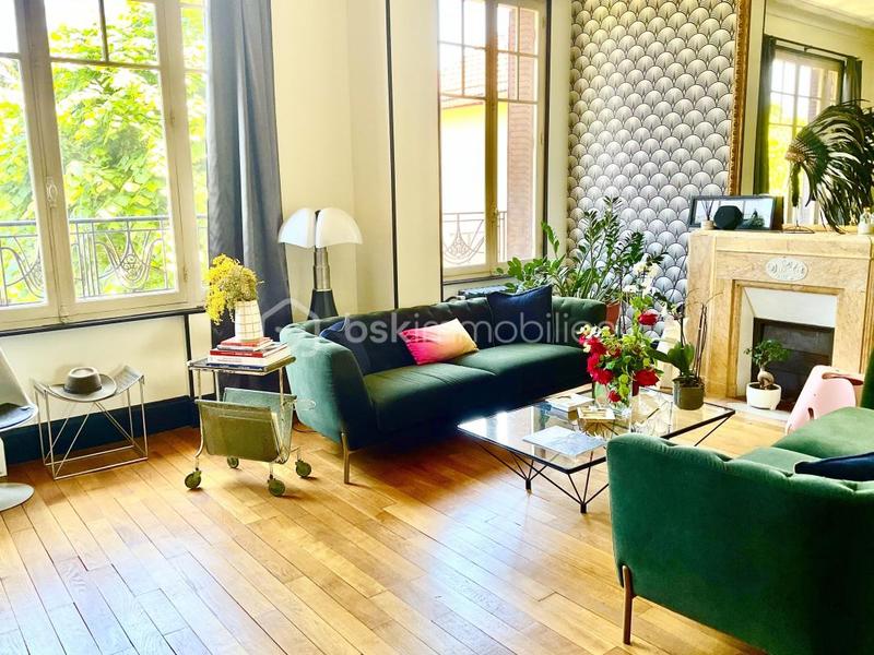 Maison de maîtres - 480 m² - 9 pièces