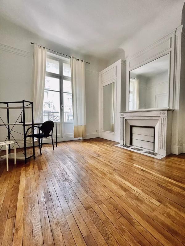 Appartement - 197 m² - 6 pièces