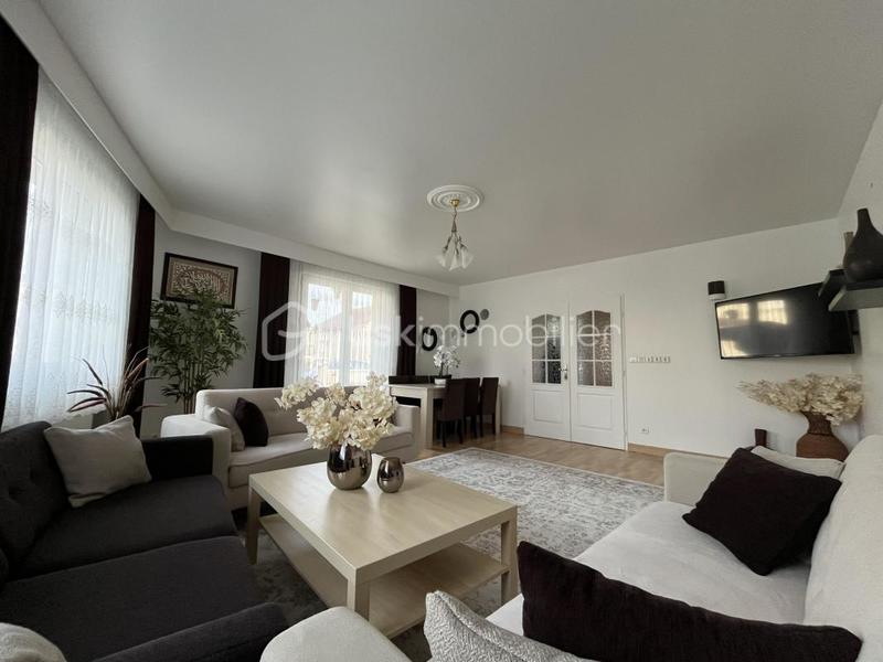 Pavillon - 120 m² - 5 pièces