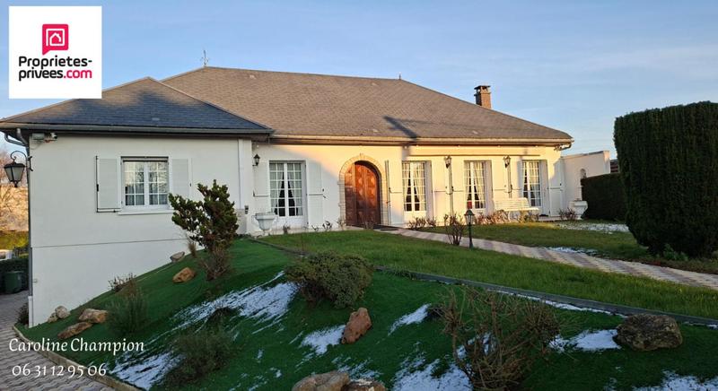 Maison - 214 m² - 7 pièces