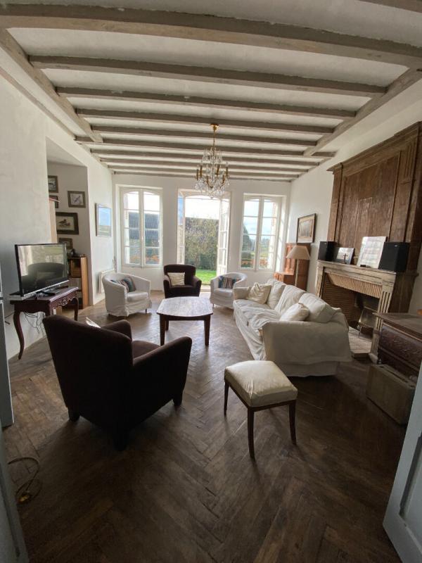 Demeure - 300 m² - 9 pièces