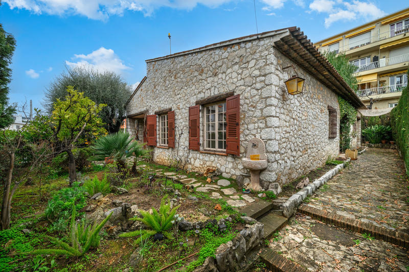 Maison - 133 m² - 6 pièces