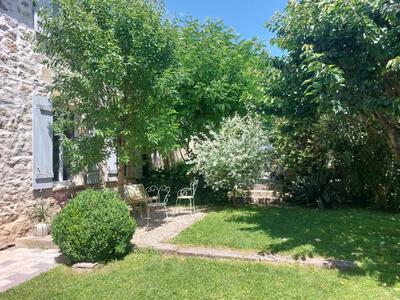 Maison - 242 m² - 7 pièces