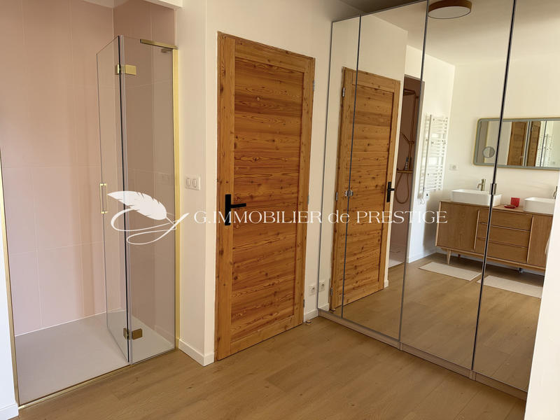 Villa - 200 m² - 5 pièces